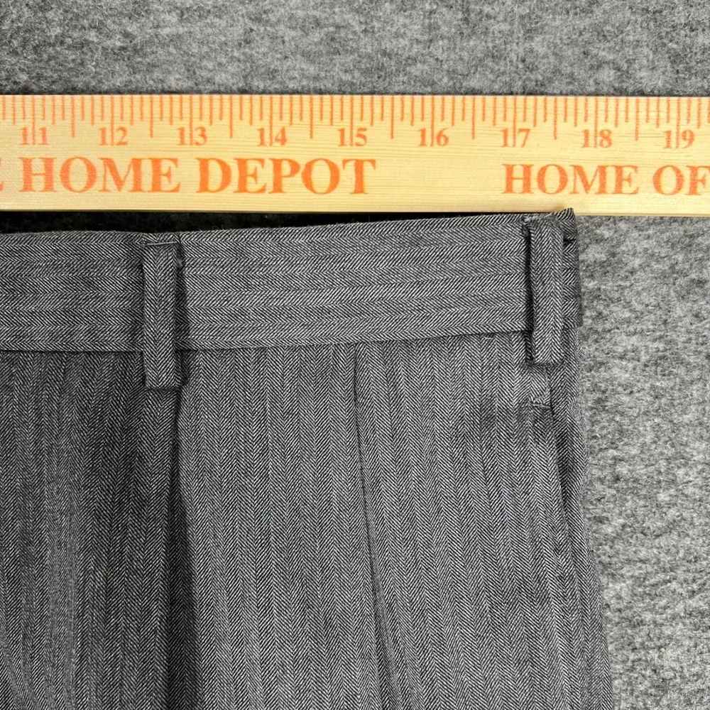 Jos. A. Bank 2-Piece Suit Men's 44S Grey 2-Button Wool Pleated Pants 34x28